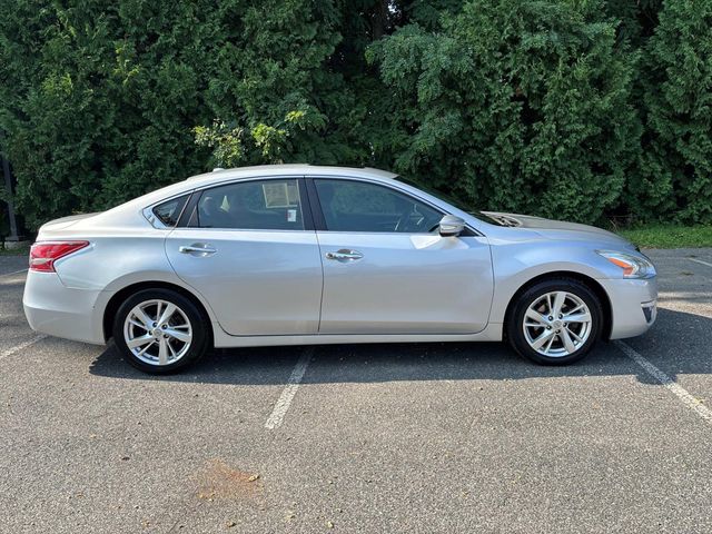 2013 Nissan Altima 2.5 SV photo 4