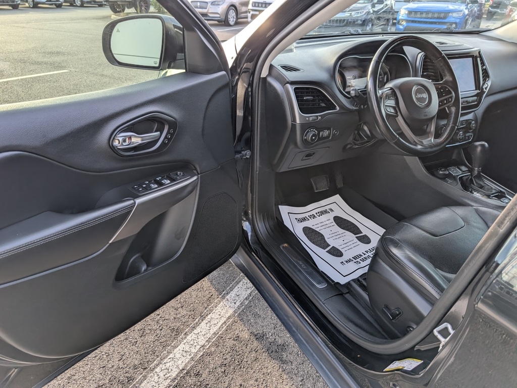 2019 Jeep Cherokee Limited photo 11
