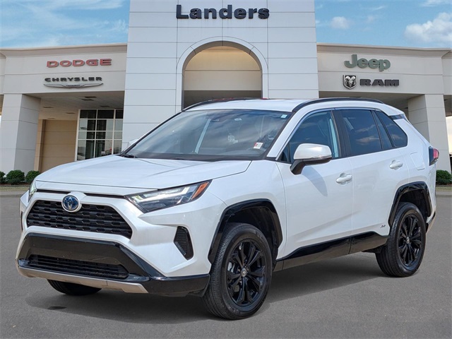 2023 Toyota RAV4 SE's photo