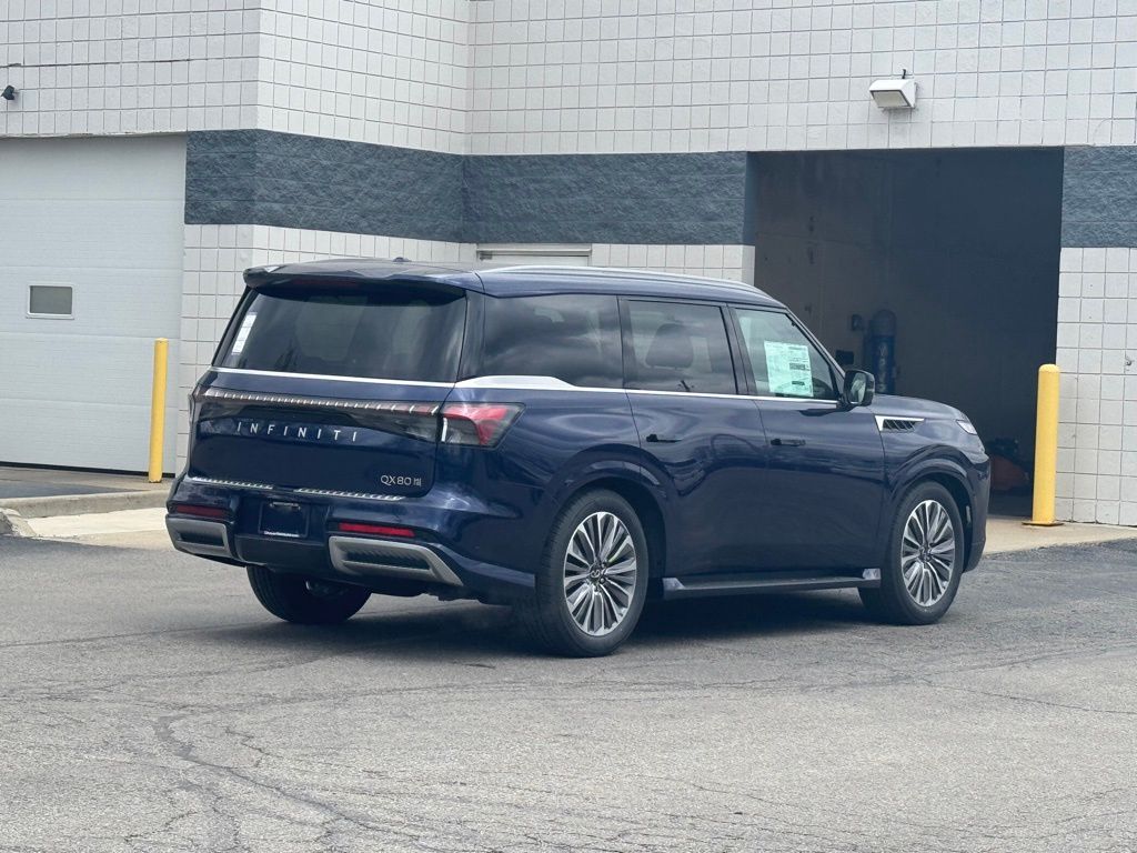 2025 Infiniti QX80 Luxe photo 4
