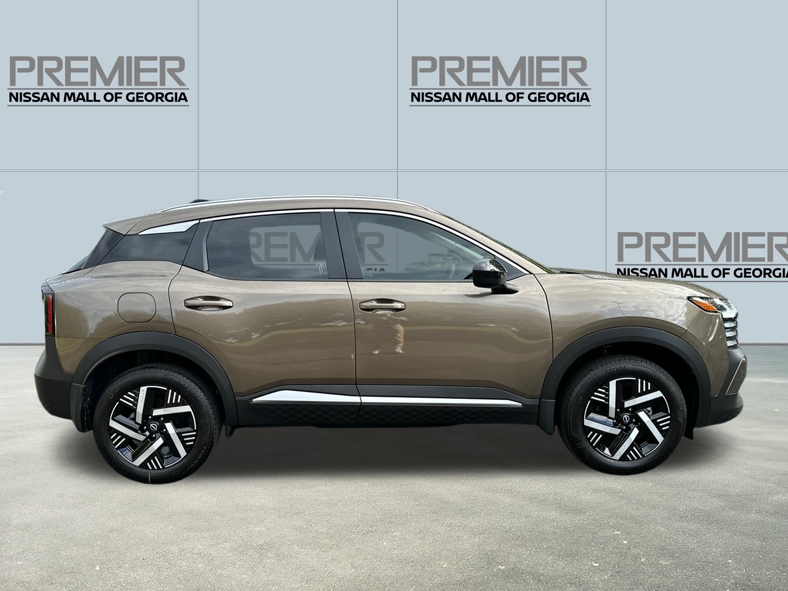 2026 Nissan Kicks SV photo 4