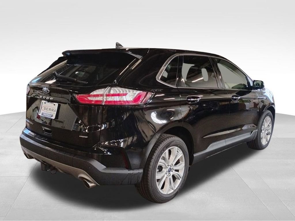 2022 Ford Edge Titanium photo 4