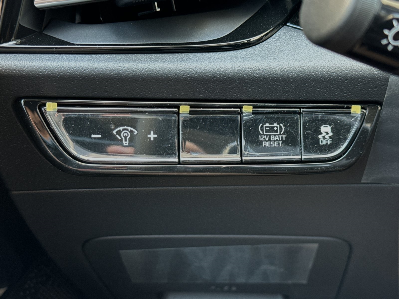 2024 Kia Niro EX Touring photo 27