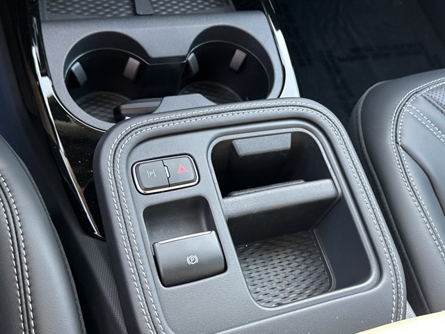2025 Ford Mustang Mach-E Premium photo 8
