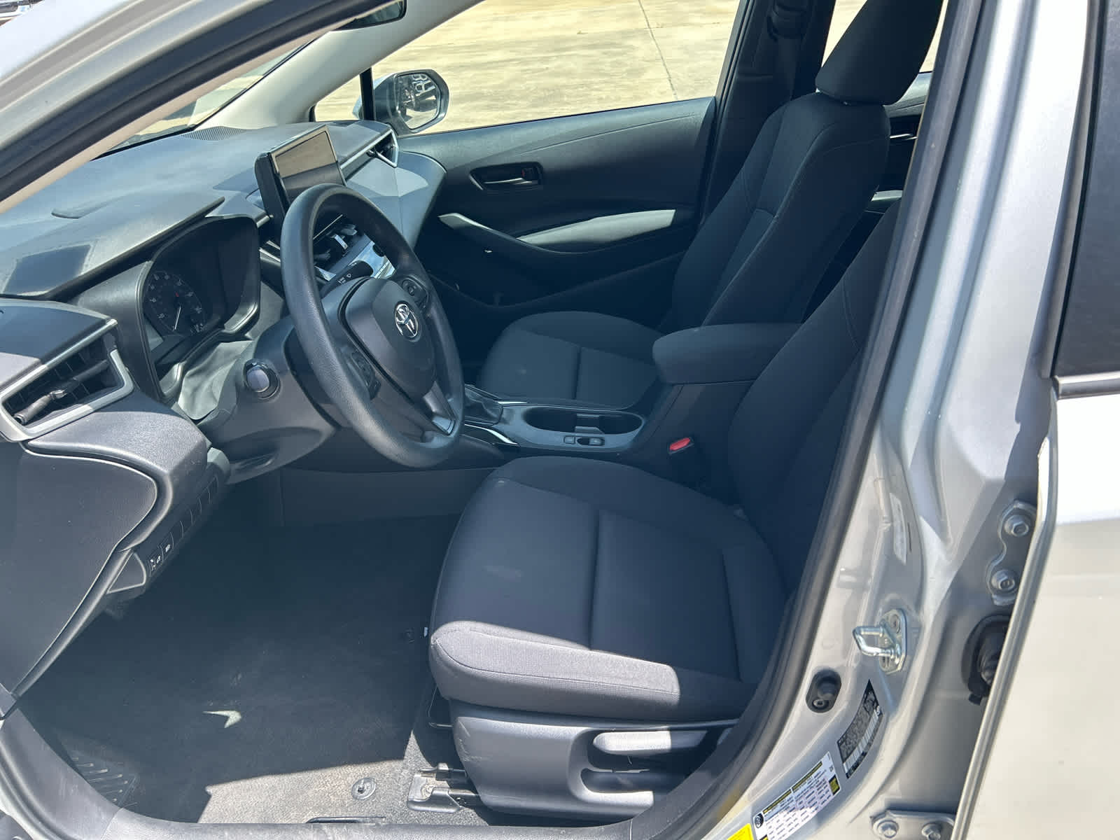 2023 Toyota Corolla LE photo 10