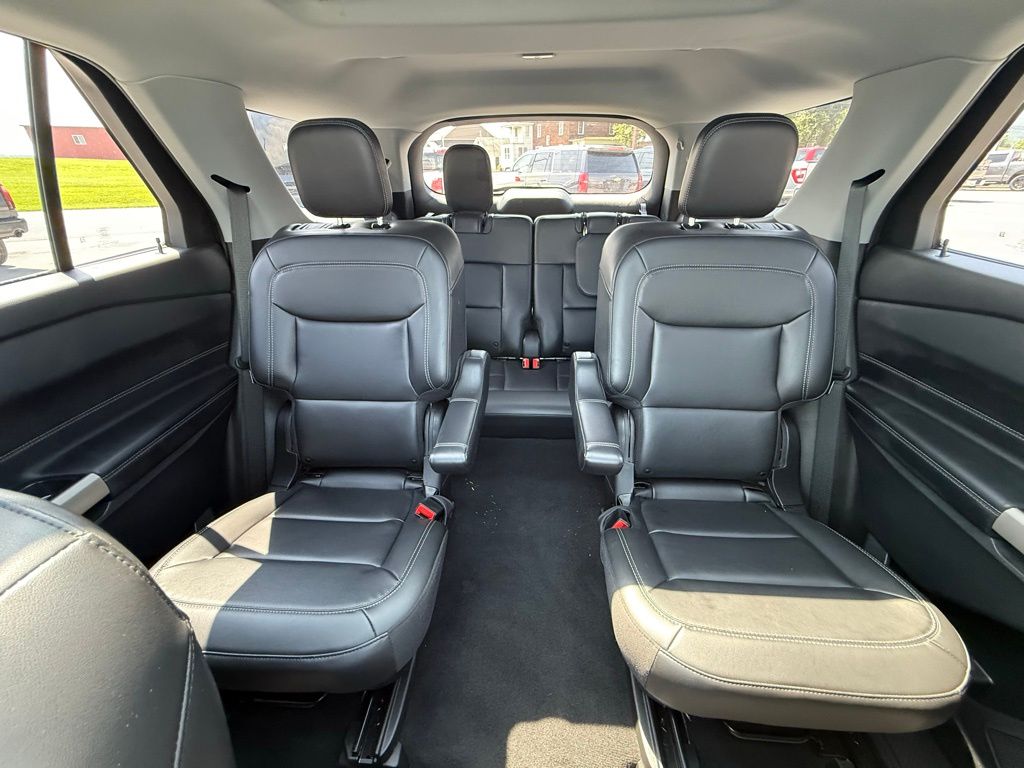 2022 Ford Explorer XLT photo 22