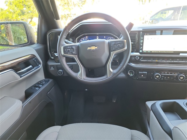 2024 Chevrolet Silverado 1500 LT photo 9