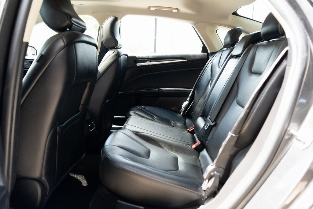 2019 Ford Fusion Hybrid Titanium photo 30