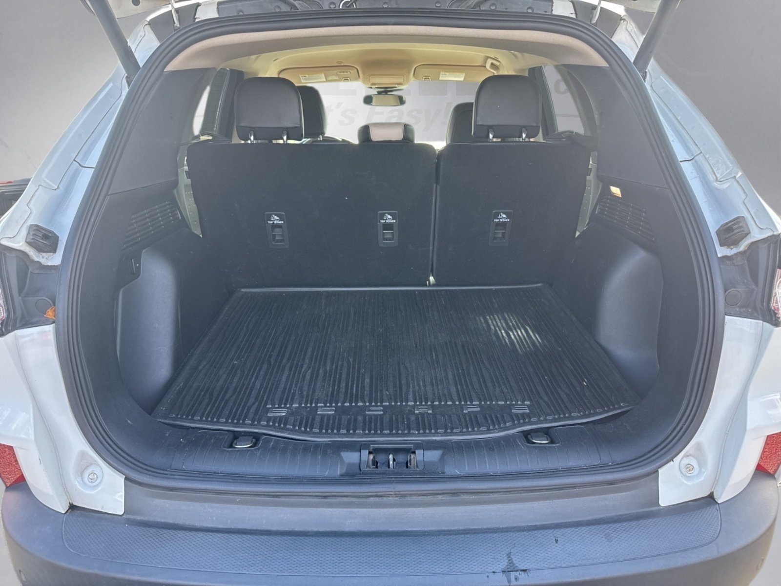 2020 Ford Escape Titanium Hybrid photo 23