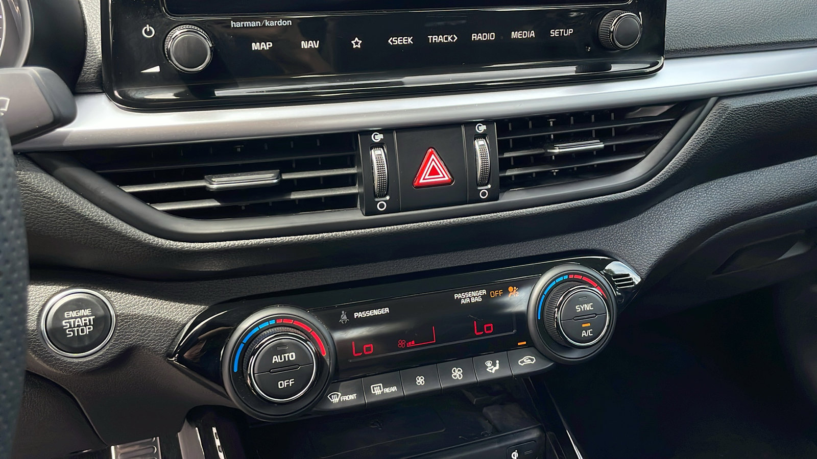 2022 Kia Forte GT-Line photo 14