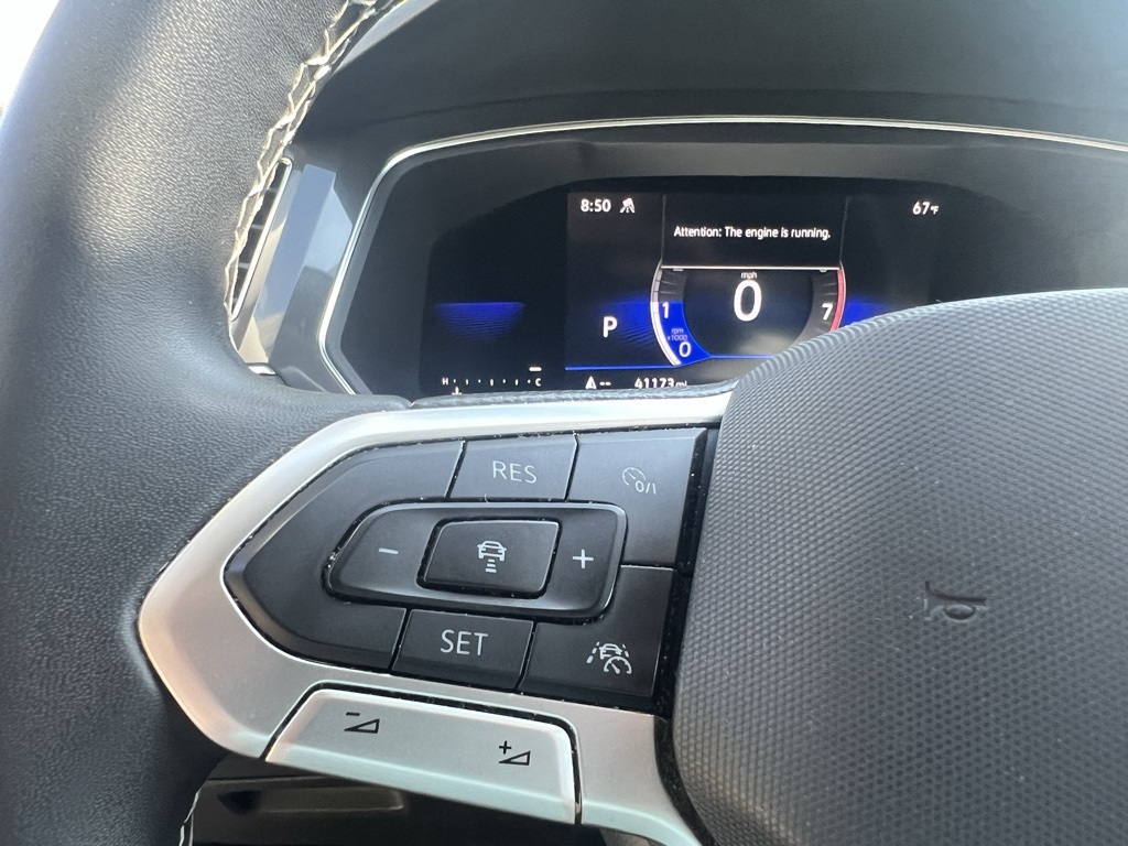 2022 Volkswagen Tiguan SE photo 11