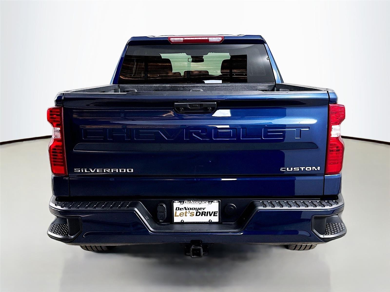 2022 Chevrolet Silverado 1500 Custom photo 5