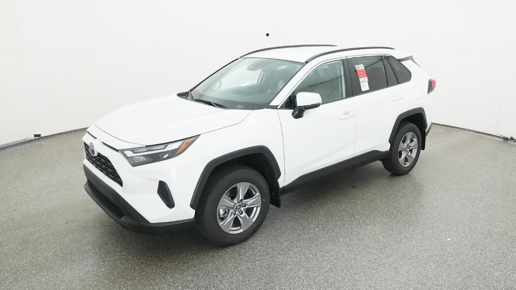 2025 Toyota RAV4 XLE's photo