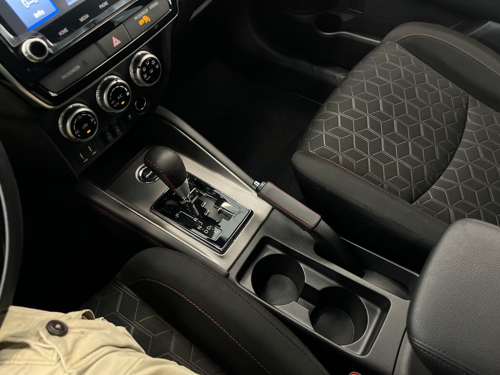 2024 Mitsubishi Outlander Sport LE photo 25