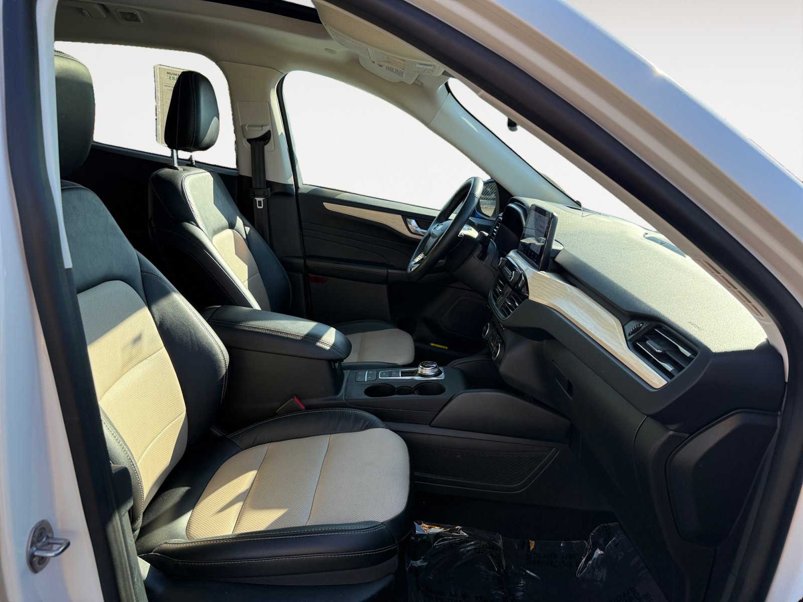2021 Ford Escape Plug-In Hybrid Titanium photo 19