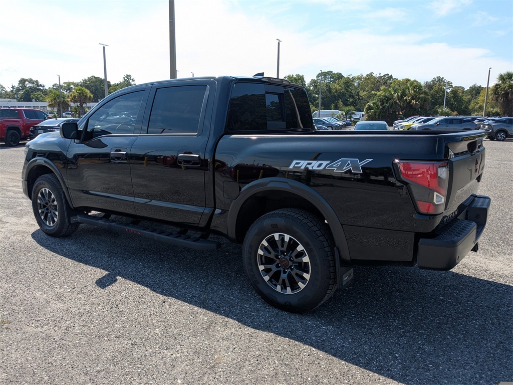 2024 Nissan Titan PRO-4X photo 5