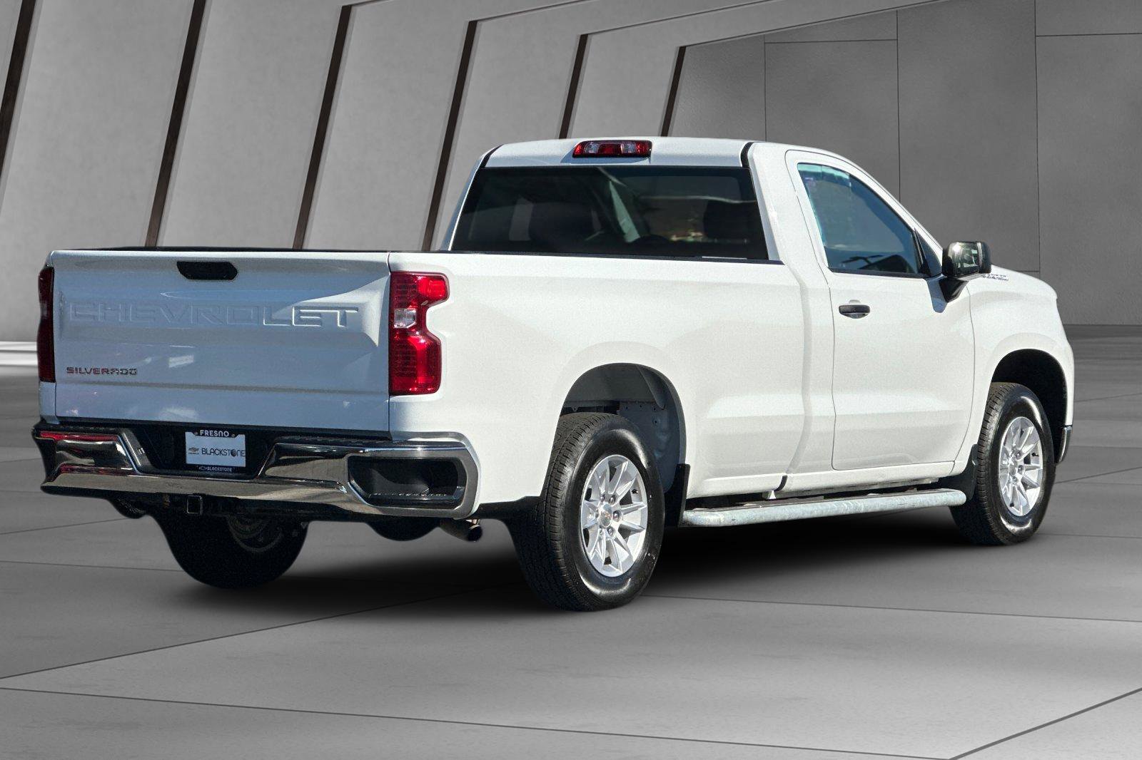 2024 Chevrolet Silverado 1500 photo 3