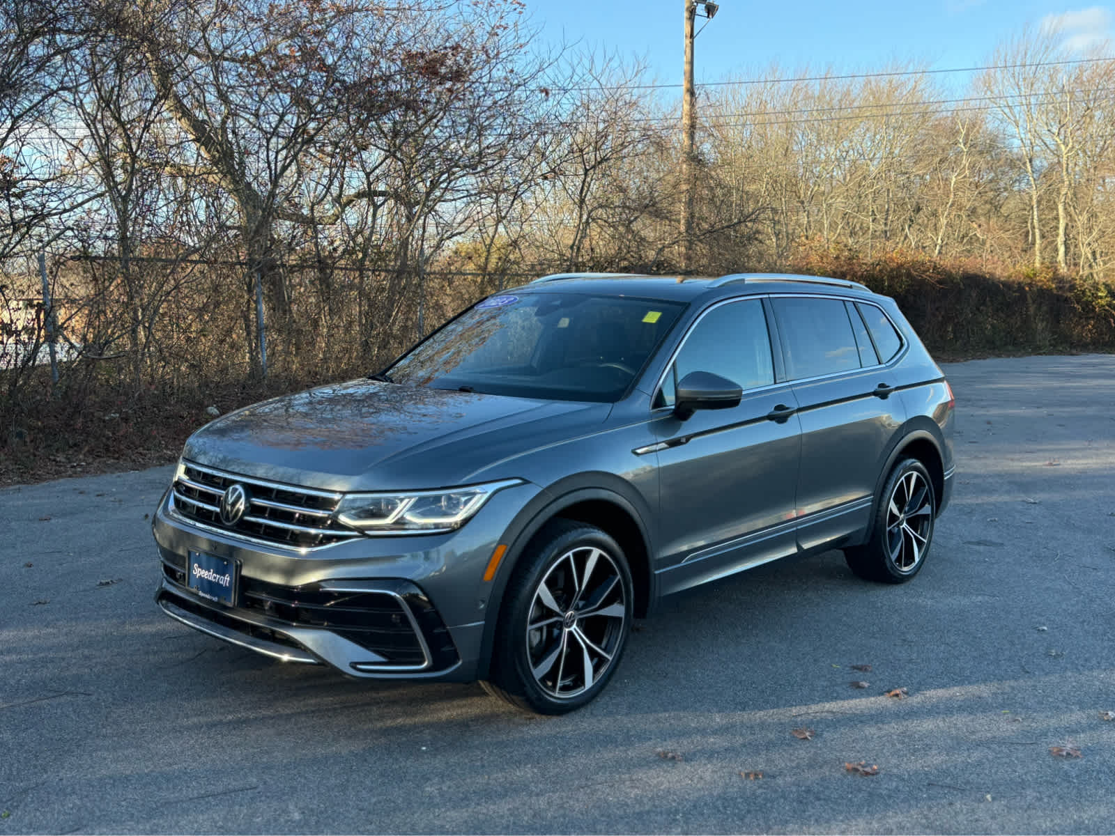 2023 Volkswagen Tiguan SEL R-Line Black photo 3