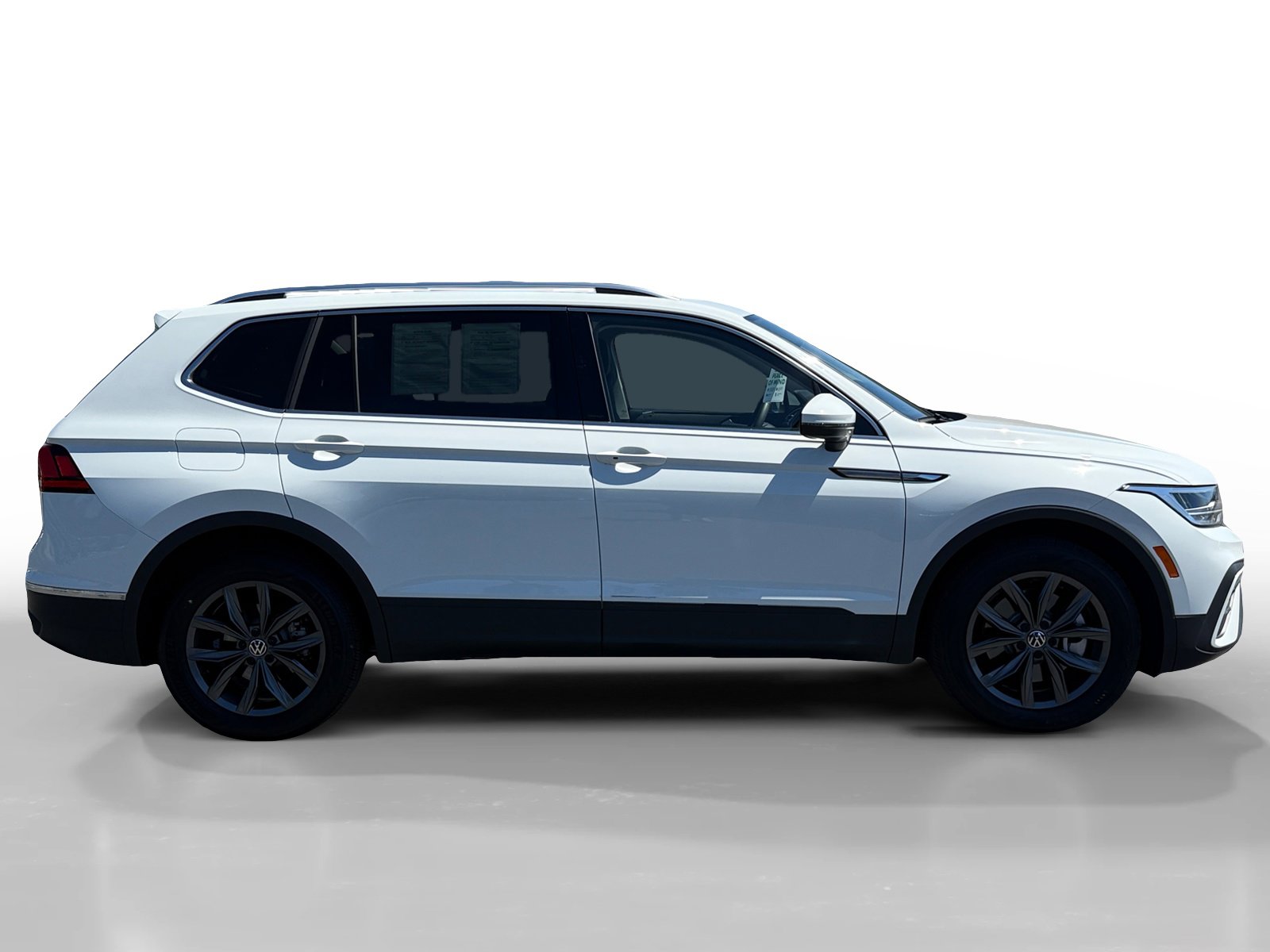 2022 Volkswagen Tiguan SE photo 6