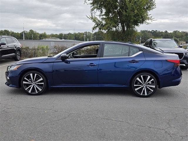 2022 Nissan Altima 2.5 SR photo 6