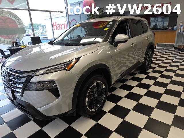 2024 Nissan Rogue SV's photo