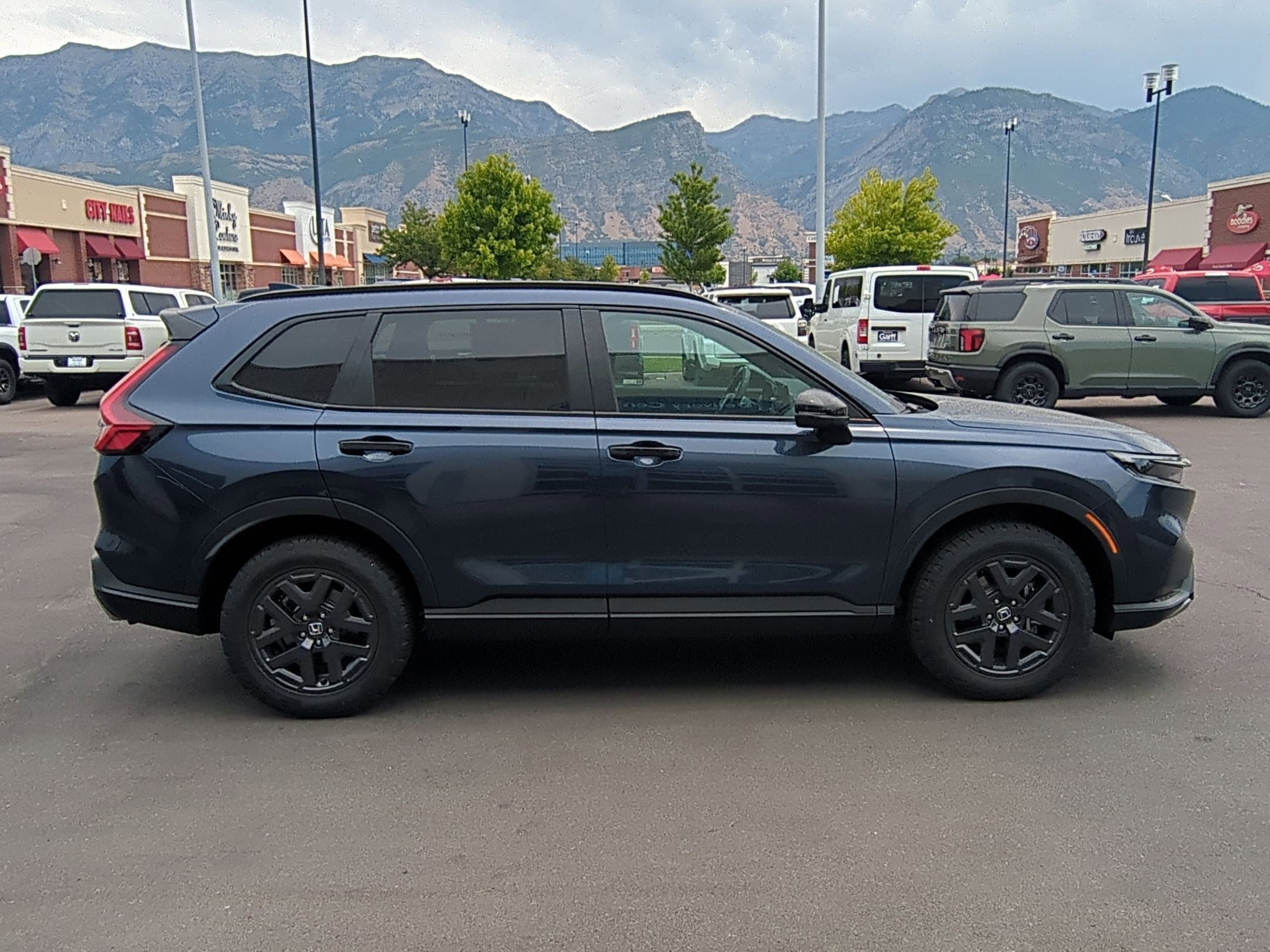 2026 Honda CR-V Hybrid photo 2