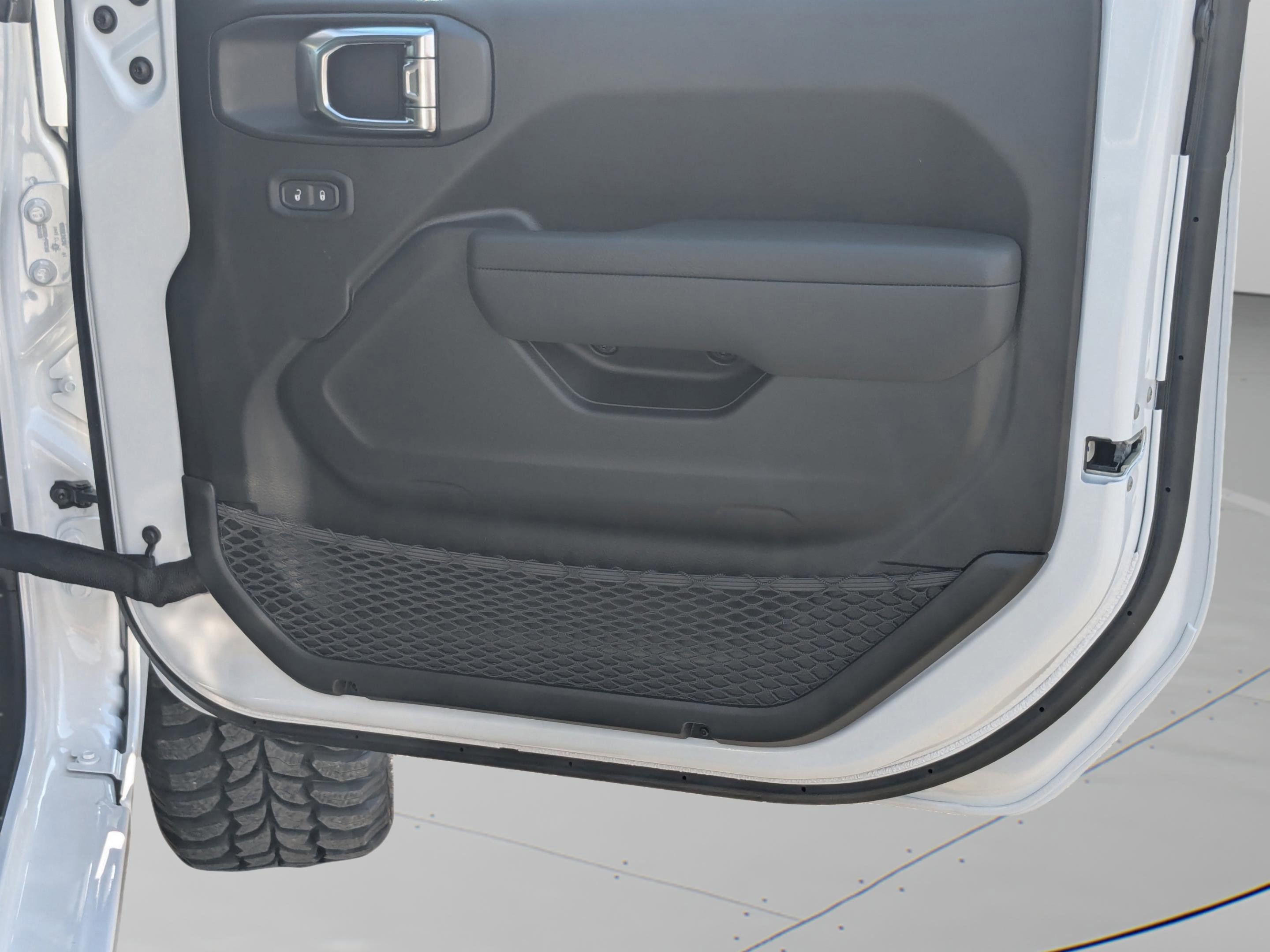 2025 Jeep Gladiator Sport S photo 39