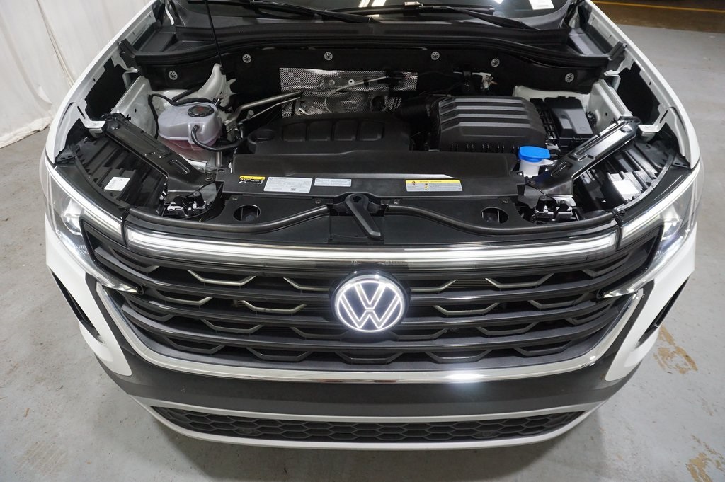 2025 Volkswagen Atlas Cross Sport SE Technology photo 32