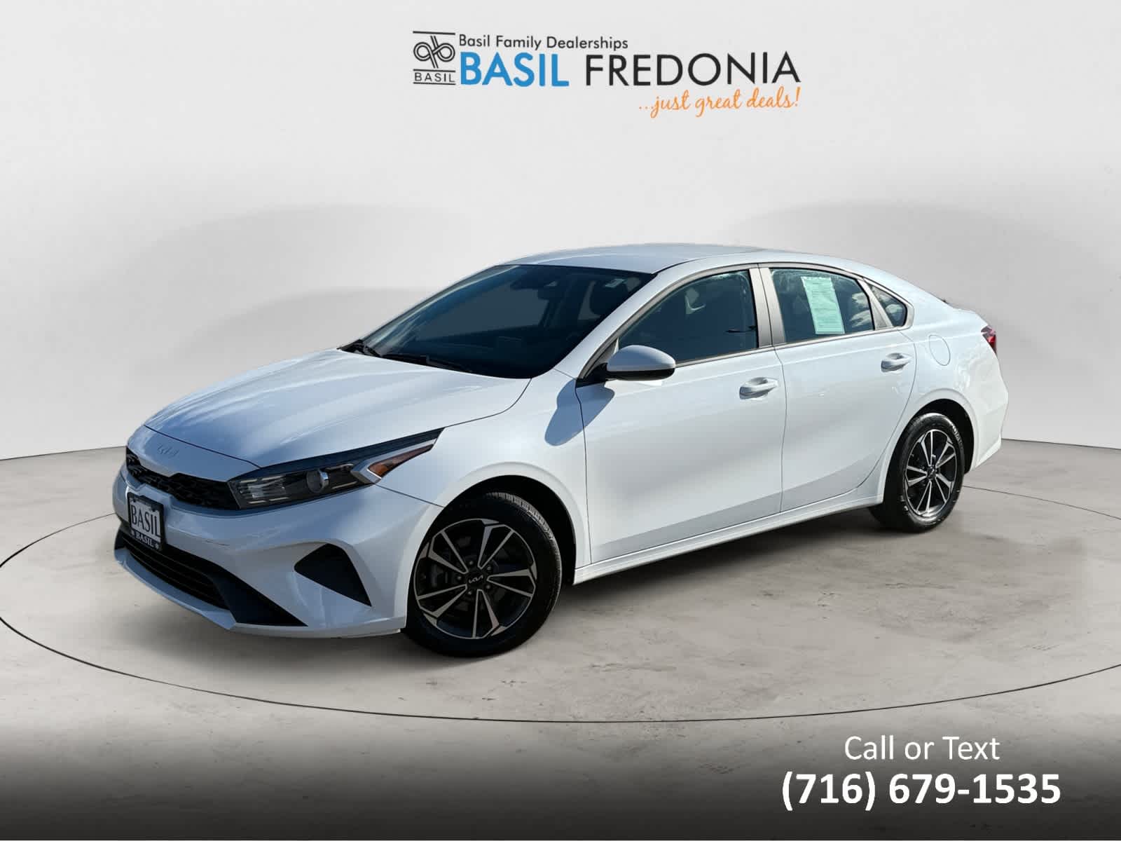 Used 2024 Kia Forte LXS with VIN 3KPF24AD8RE710152 for sale in Fredonia, NY