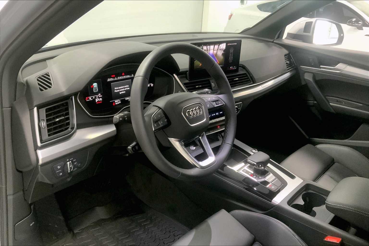 2025 Audi Q5 45 S line Premium photo 2