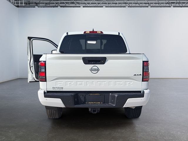 2026 Nissan Frontier SV photo 2