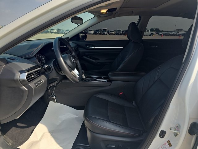 2024 Nissan Altima 2.5 SR photo 8