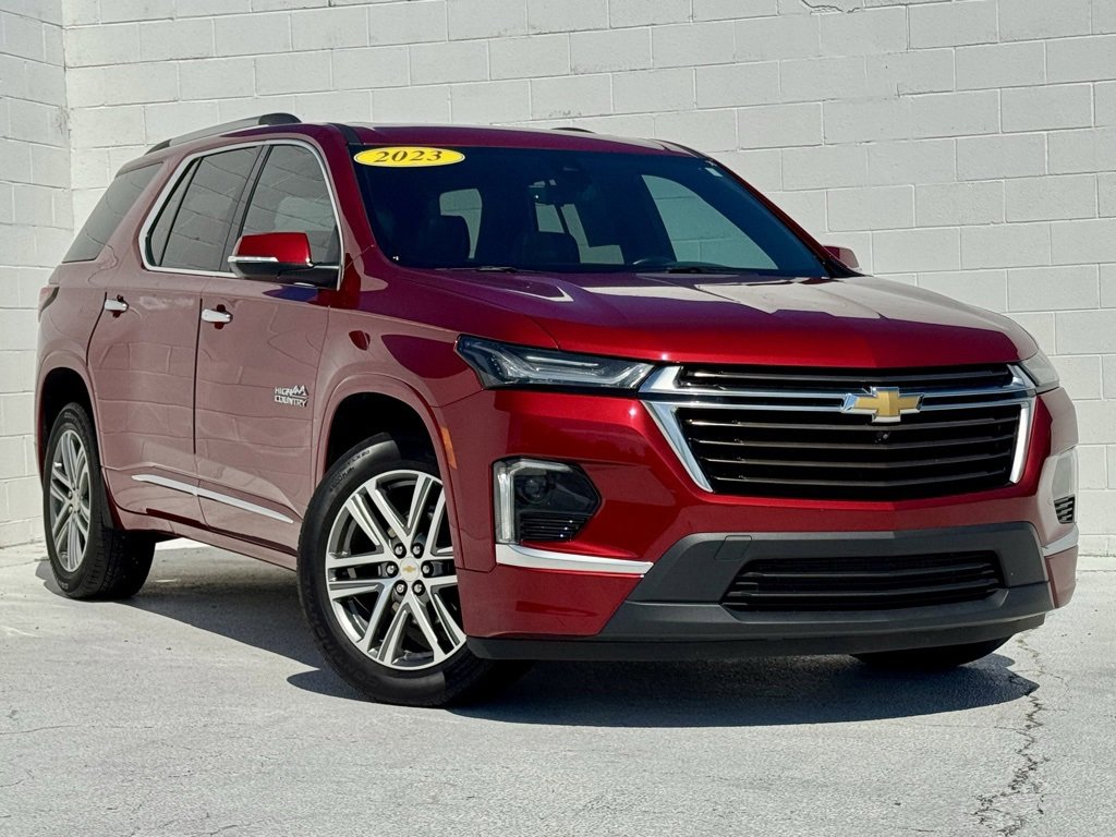2023 Chevrolet Traverse High Country photo 2