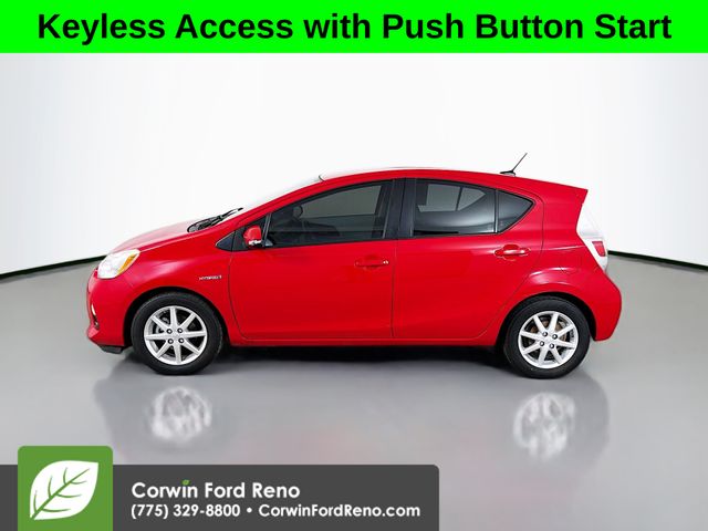 2014 Toyota Prius C Four photo 4