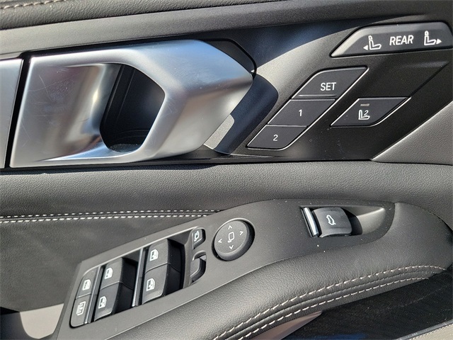2026 Bmw X7 M60i photo 21