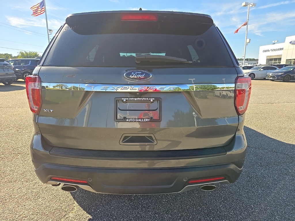 2018 Ford Explorer XLT photo 6