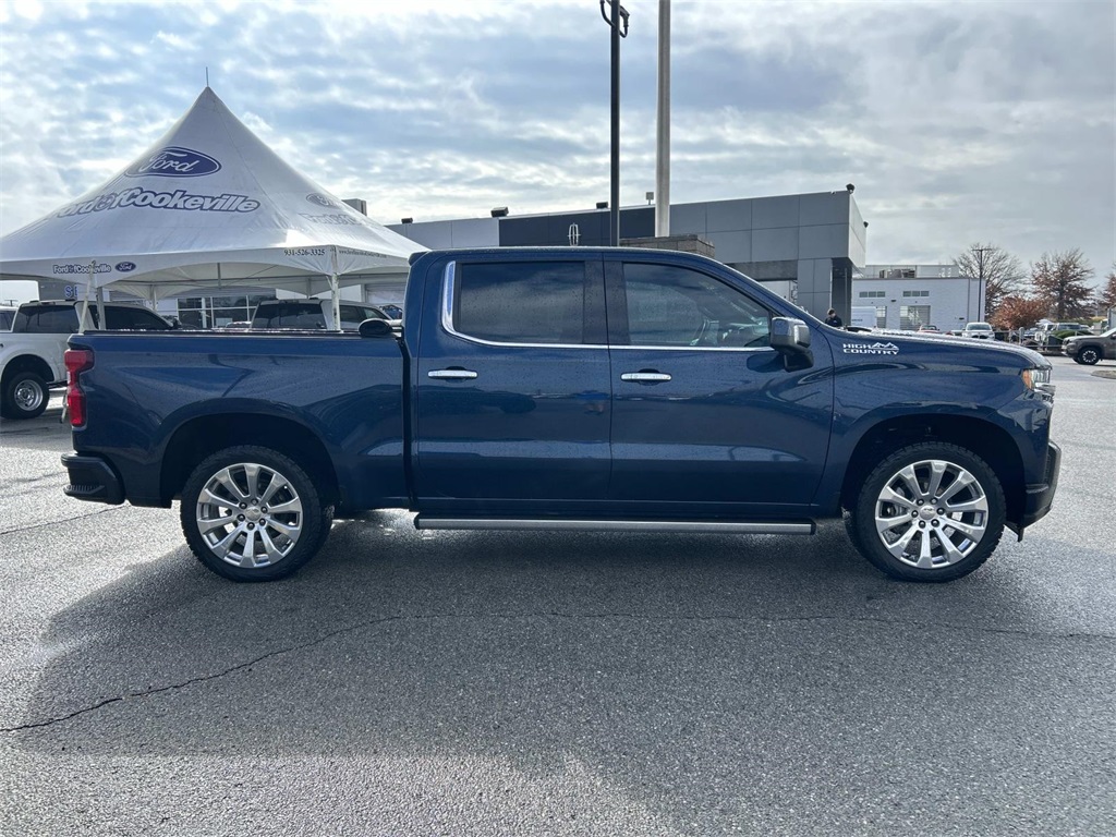 2022 Chevrolet Silverado 1500 High Country photo 2