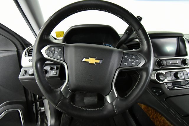 2020 Chevrolet Tahoe Premier photo 2