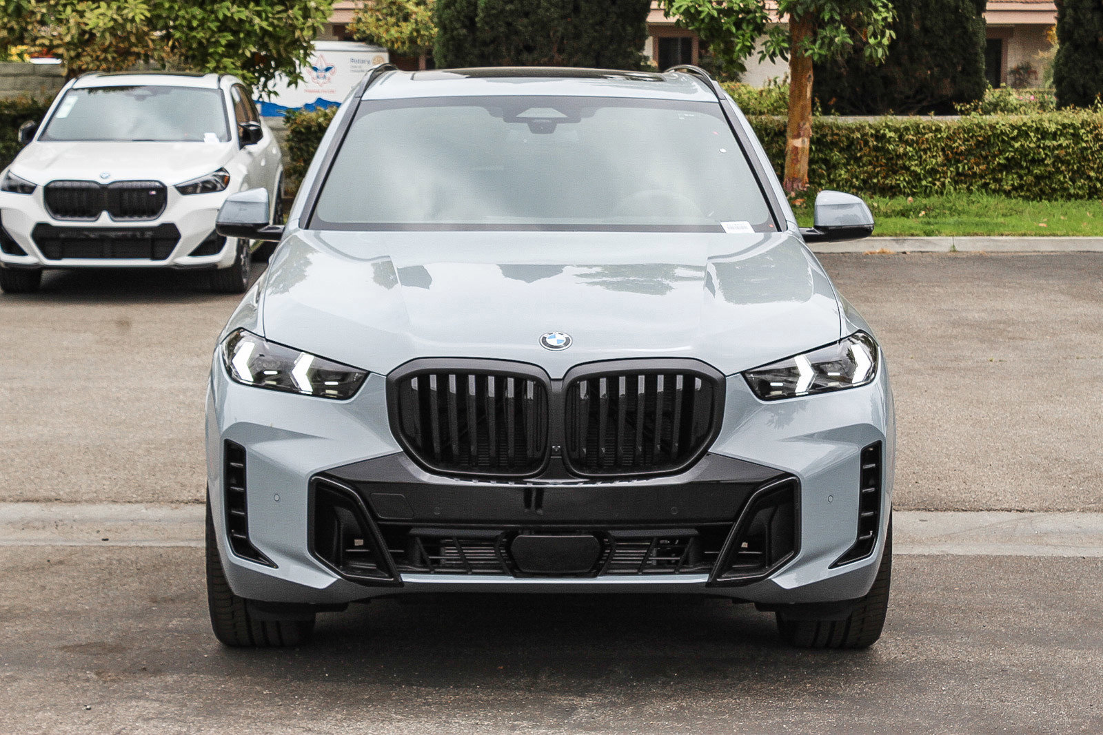 New 2025 Brooklyn Grey Metallic BMW sDrive40i image 2