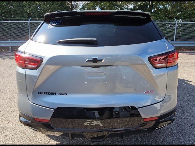 2025 Chevrolet Blazer RS photo 3