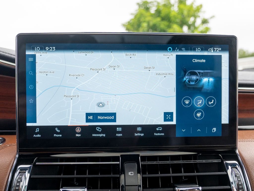 2024 Lincoln Navigator L Reserve photo 21