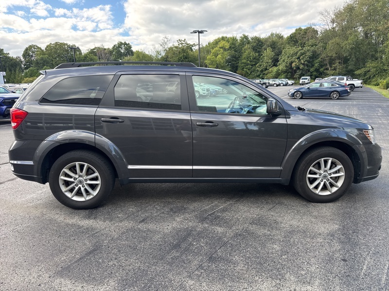 2019 Dodge Journey SE photo 2
