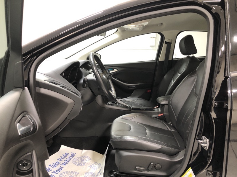 2016 Ford Focus SE photo 17