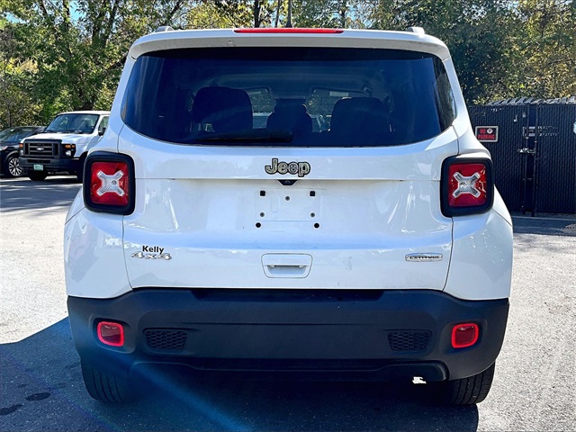 2021 Jeep Renegade Latitude photo 5