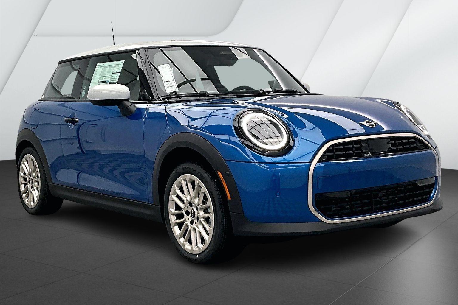 2026 Mini Cooper 2 Door Hardtop Signature photo 2