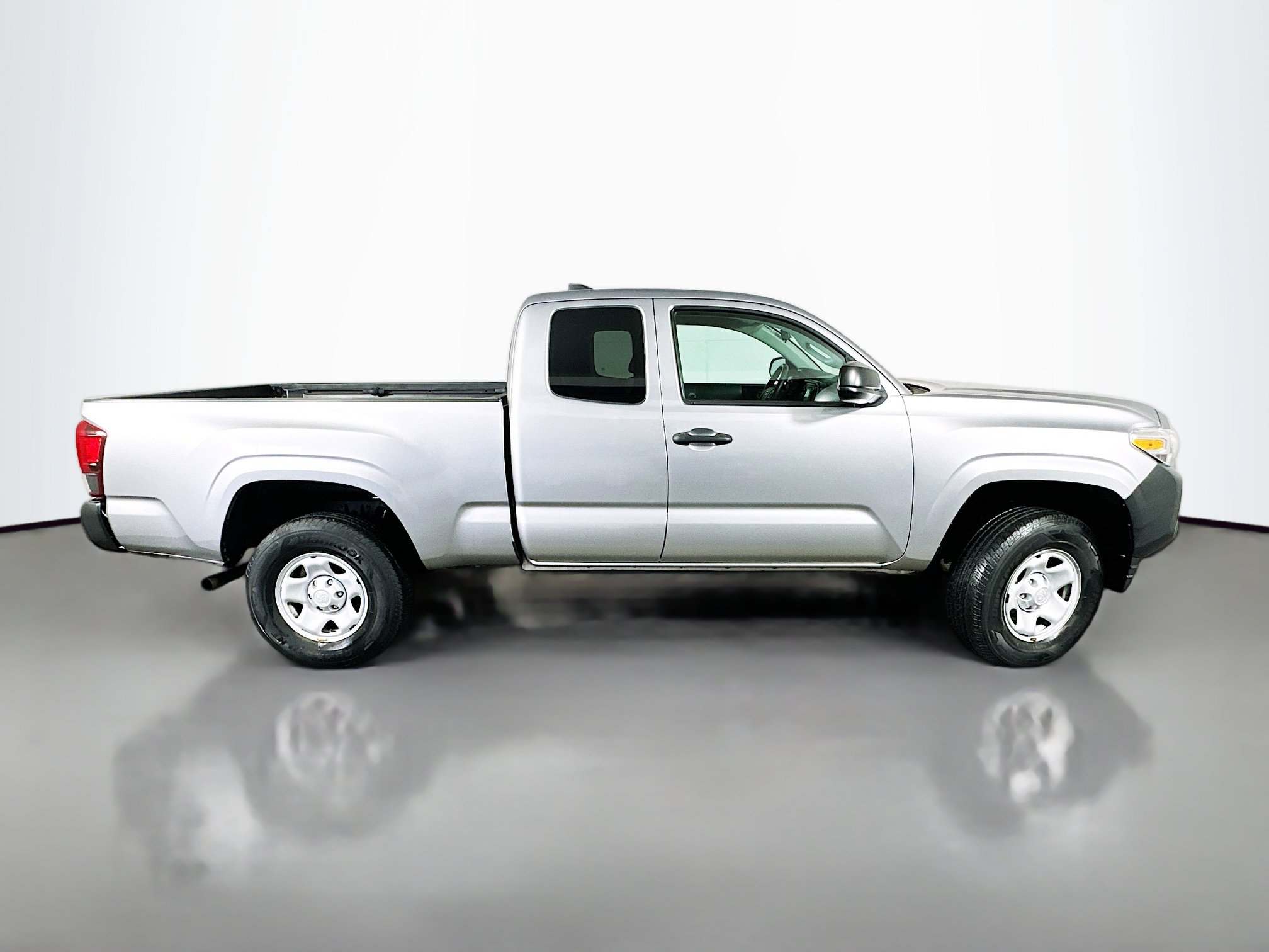 2019 Toyota Tacoma SR 4x4 photo 8
