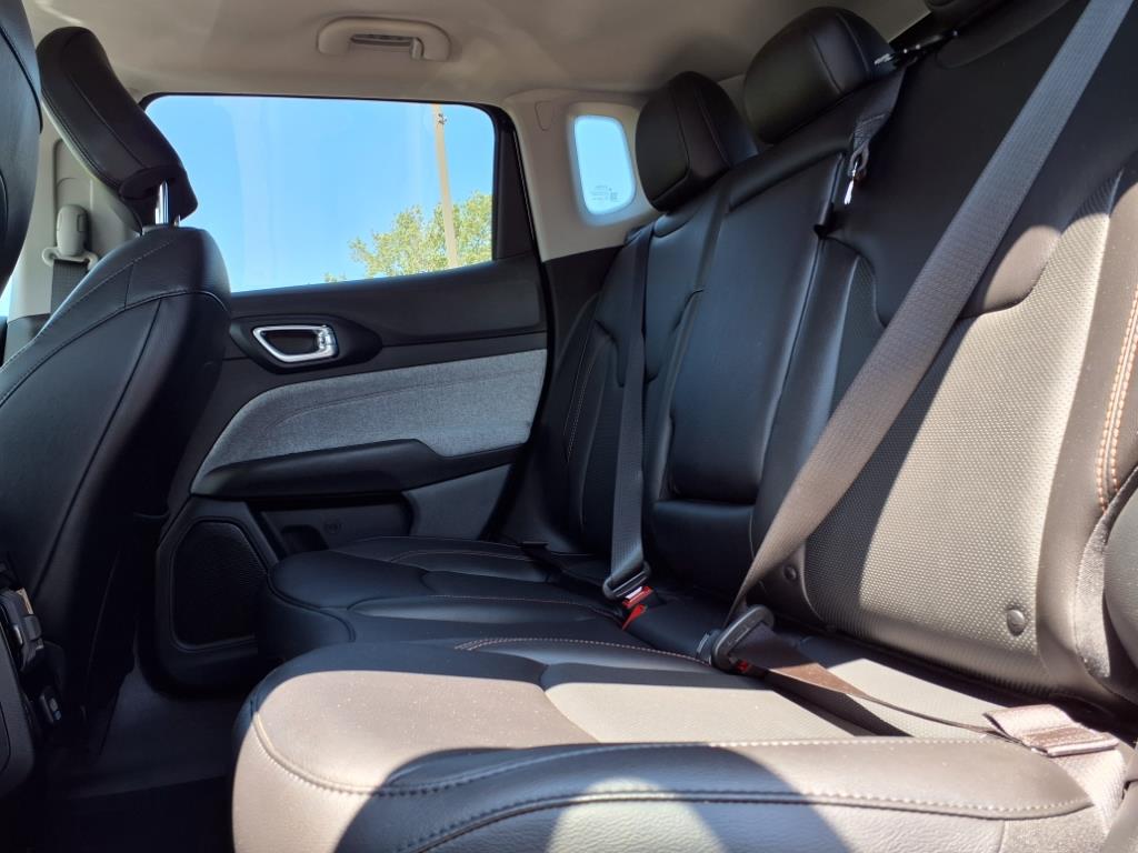 2022 Jeep Compass Latitude Lux Altitude photo 11