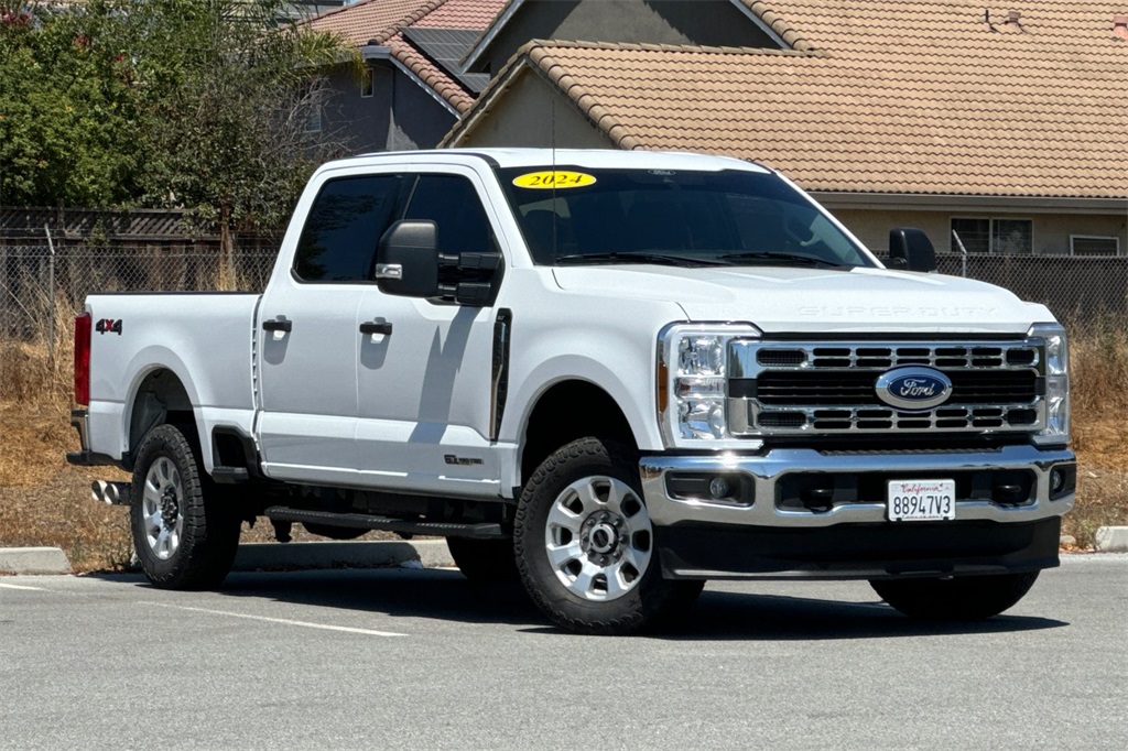 2024 Ford F-250 photo 2