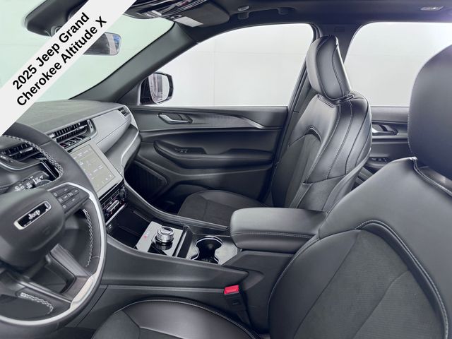2025 Jeep Grand Cherokee Altitude X photo 18