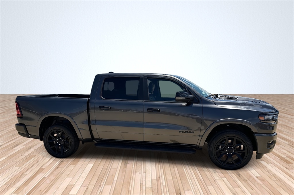 2025 Ram 1500 Laramie photo 4